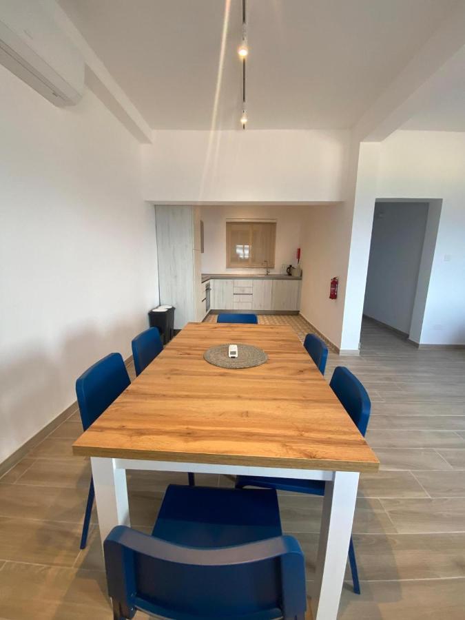 Beachfront Sliema Apartment Екстер'єр фото